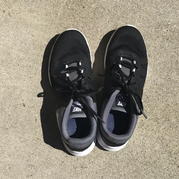 Nike Training Core Motion TR3 Black and Gray Shoes - Picture 9 of 15